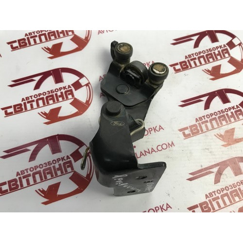 Ролик правой раздвижной двери средний в сборе Ford Connect 2002-2013 6T16V26800AB